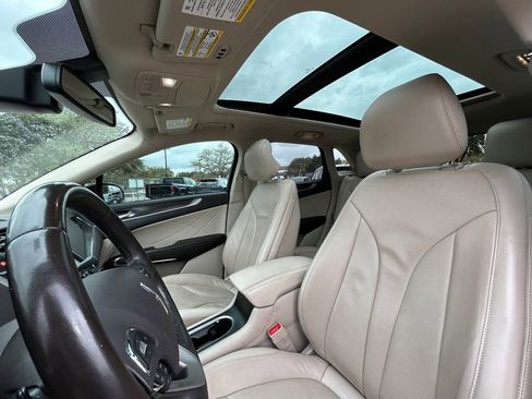 Used 2019 Lincoln MKC Reserve w/ MKC Climate Package image 12