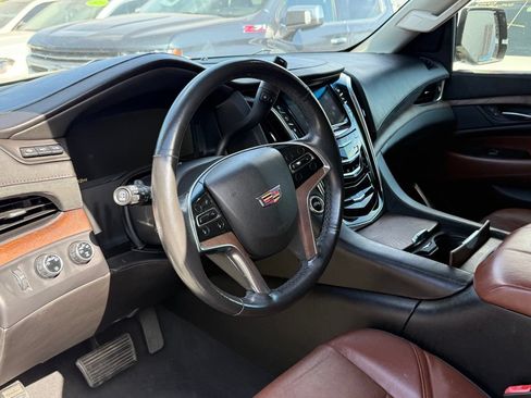 Used 2015 Cadillac Escalade ESV Luxury AWD/4WD image 2