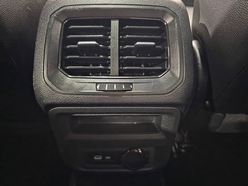 Used 2022 Volkswagen Tiguan SE R-Line image 37