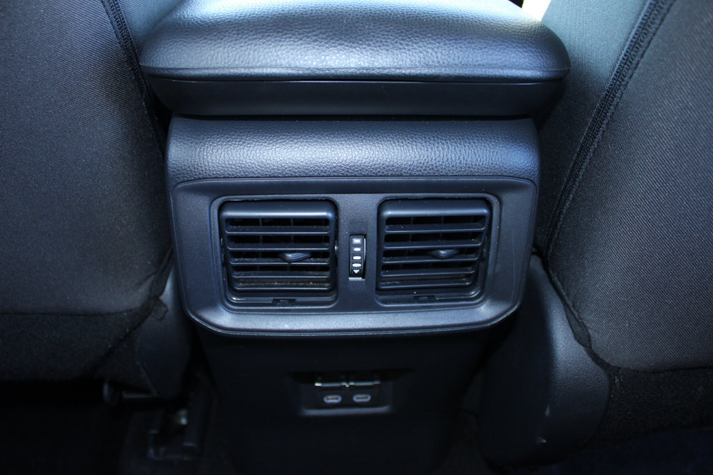 Used 2025 Toyota RAV4 XLE FWD image 21