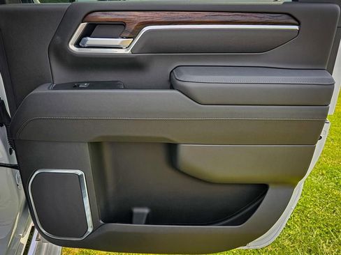 New 2025 GMC Sierra 2500 SLT w/ SLT Premium Package image 43