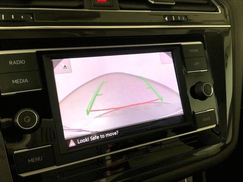 Used 2021 Volkswagen Tiguan S FWD image 21