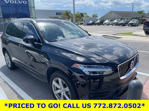 Used 2021 Volvo XC90 T6 Momentum w/ Climate Package AWD/4WD image 3