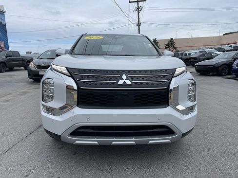 Used 2024 Mitsubishi Outlander SE FWD image 5