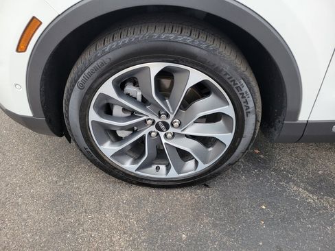 Certified 2023 Lincoln Nautilus Reserve w/ Equipment Group 201A image 44