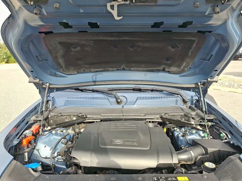 Used 2020 Land Rover Defender 110 S image 27