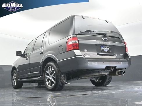 Used 2016 Ford Expedition XLT w/ Equipment Group 202A RWD image 21