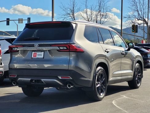 New 2026 Toyota Grand Highlander AWD Hybrid image 4
