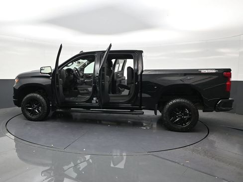 Used 2023 Chevrolet Silverado 1500 Custom Trail Boss AWD/4WD image 31