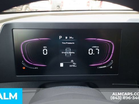 Used 2025 Kia Sportage LX FWD image 29