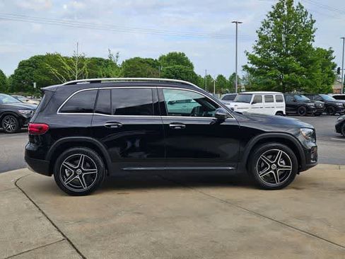 Used 2026 Mercedes-Benz GLB 250 image 10