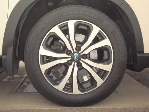 Used 2021 Subaru Forester Limited AWD/4WD image 12