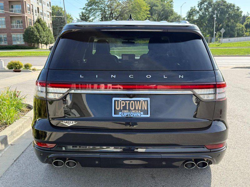 Certified 2023 Lincoln Aviator Reserve w/ Equipment Group 201A AWD/4WD image 5