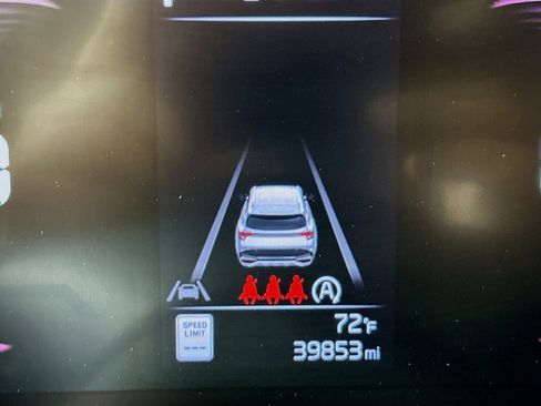 Used 2025 Kia Sportage LX image 18