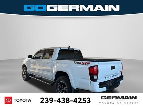 Used 2018 Toyota Tacoma TRD Sport w/ Technology Package image 8