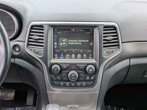 Used 2017 Jeep Grand Cherokee Altitude AWD/4WD image 27