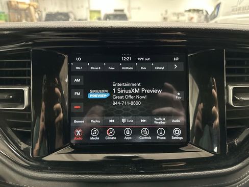 Used 2023 Dodge Durango SXT AWD/4WD image 16