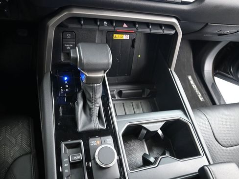 Used 2024 Toyota Tundra Limited image 9