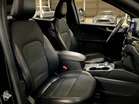 Certified 2023 Ford Escape ST-Line image 7