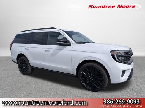 New 2026 Ford Expedition Platinum image 1