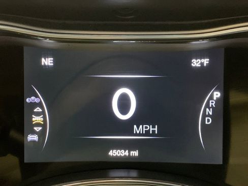 Used 2022 Jeep Grand Cherokee Laredo X image 31