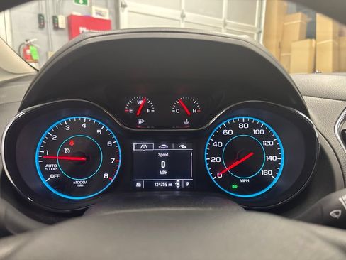Used 2017 Chevrolet Cruze LT w/ Convenience Package FWD image 19
