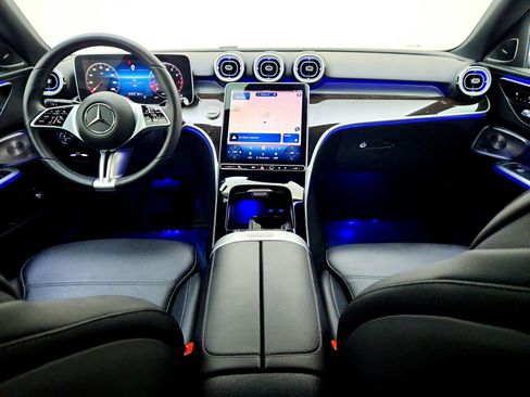 Used 2025 Mercedes-Benz C 300 Sedan image 23