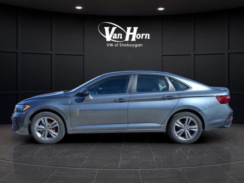 Used 2023 Volkswagen Jetta SE image 46