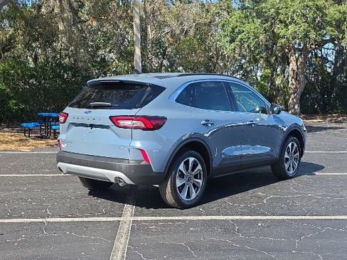 Certified 2025 Ford Escape Platinum w/ Premium Technology Package image 7