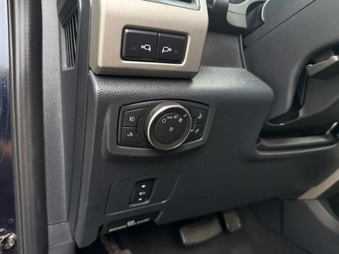 Used 2022 Ford F250 Lariat w/ Tremor Off-Road Package AWD/4WD image 33