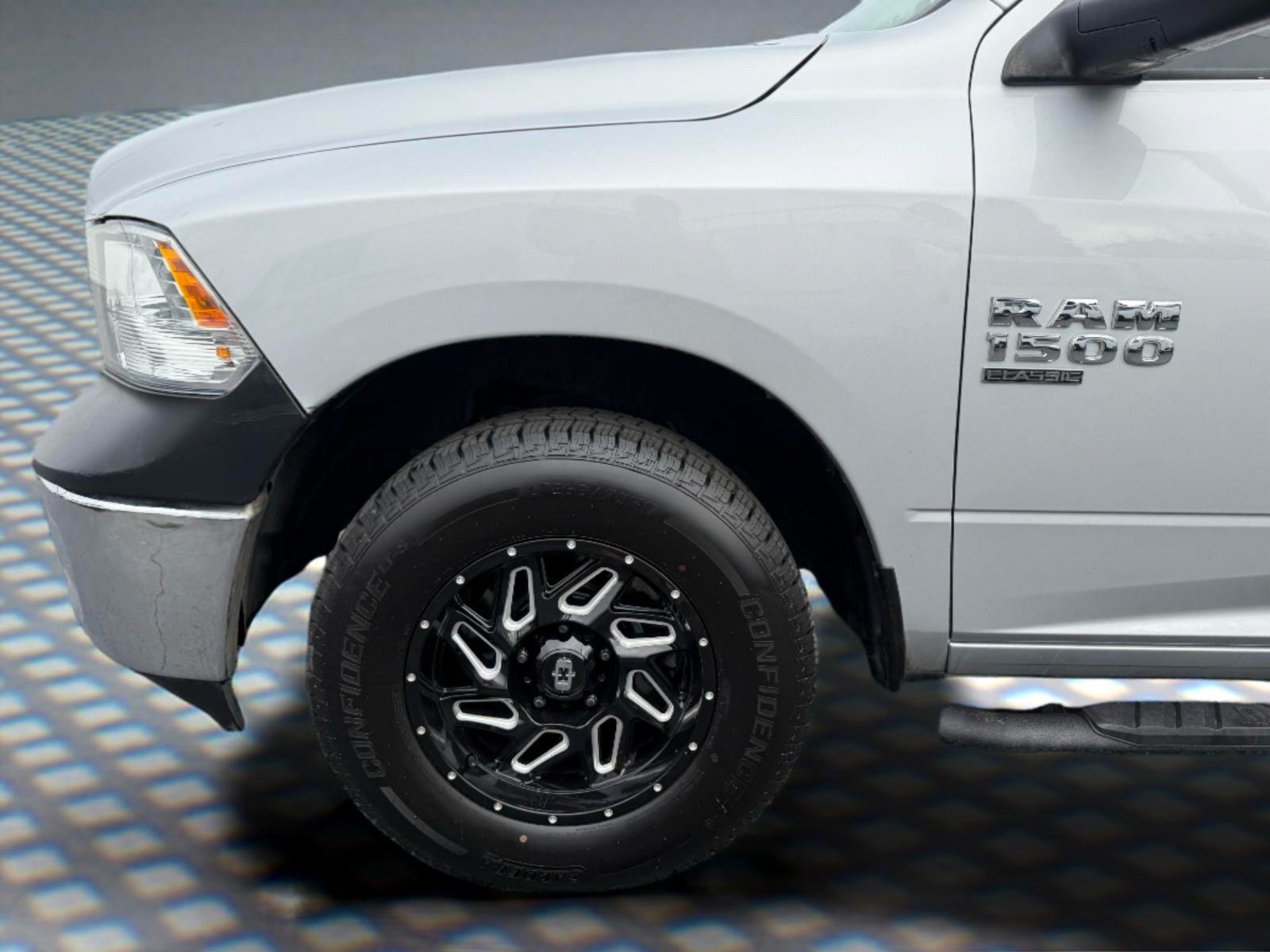 Used 2019 RAM 1500 Express AWD/4WD image 14