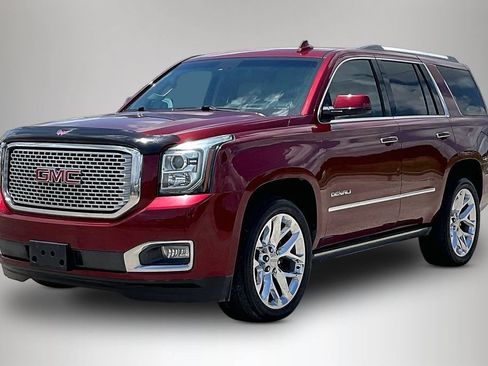 Used 2017 GMC Yukon Denali AWD/4WD image 2