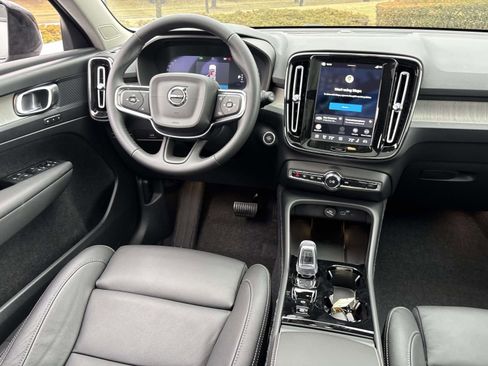 New 2026 Volvo XC40 B5 Plus w/ Protection Package Premier image 30