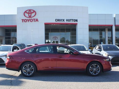 Used 2023 Honda Accord EX image 1