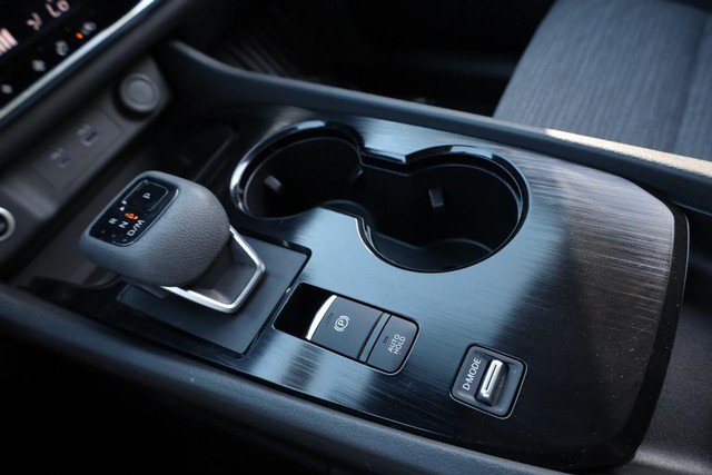 Certified 2023 Nissan Rogue SV FWD image 15