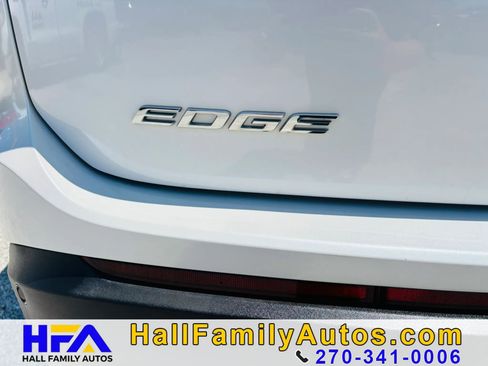 Used 2015 Ford Edge Titanium w/ Technology Package FWD image 34