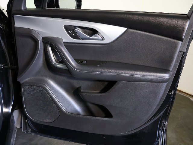 Used 2019 Chevrolet Blazer LT FWD image 31