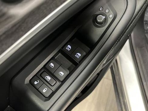 Used 2023 Jeep Grand Cherokee 4WD 4xe image 22