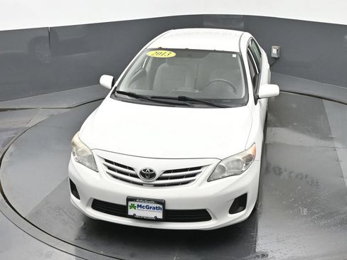 Used 2013 Toyota Corolla LE FWD image 26