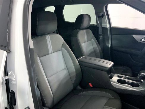 Used 2025 Chevrolet Blazer LT image 7