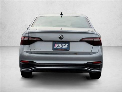 Used 2024 Volkswagen Jetta S FWD image 6