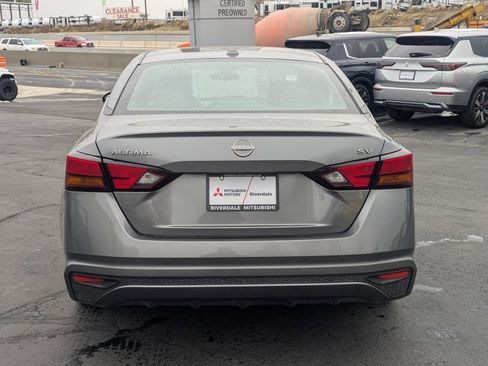 Used 2023 Nissan Altima 2.5 SV image 5
