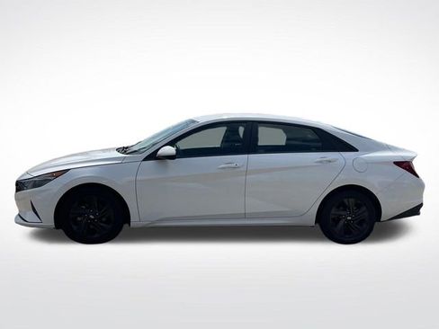 Used 2022 Hyundai Elantra SEL w/ Cargo Package FWD image 5