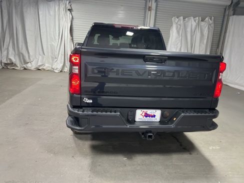 Used 2023 Chevrolet Silverado 1500 Custom image 6