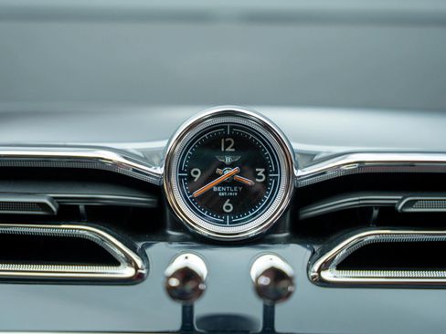 Used 2021 Bentley Bentayga w/ First Edition Specification image 36