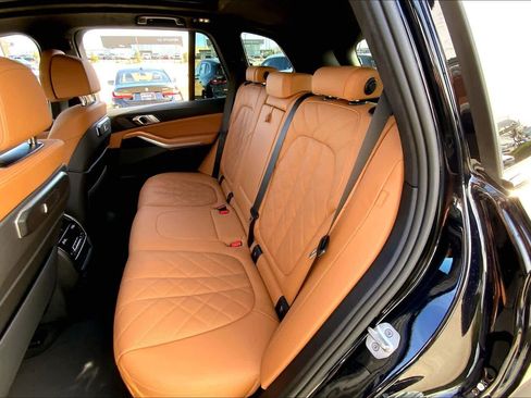 Used 2025 BMW X5 xDrive50e w/ M Sport Package image 19