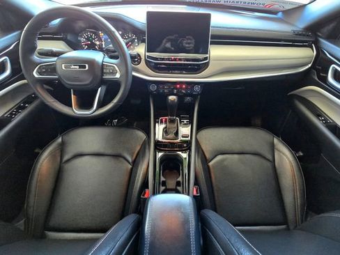 Certified 2024 Jeep Compass Limited image 9