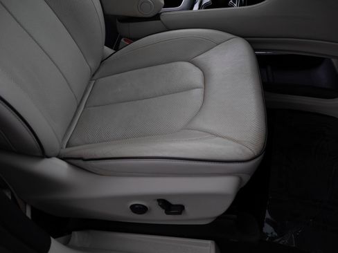 Used 2021 Chrysler Pacifica Limited w/ Premium & Safety Sphere Group AWD/4WD image 39