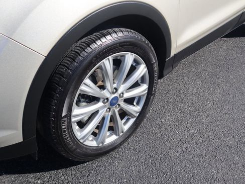 Used 2017 Ford Escape Titanium AWD/4WD image 28