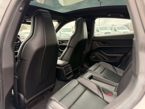 Used 2020 Porsche Taycan 4S image 28